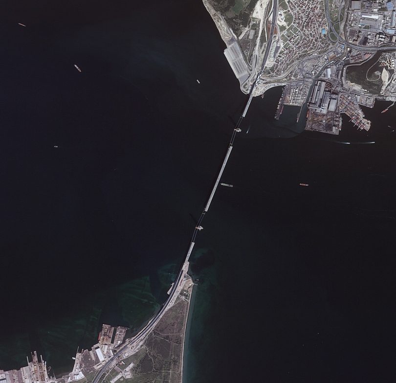 Osman Gazi Köprüsü'nün yapılışını Göktürk-2, 5 Nisan 2016'da böyle görüntülemişti.